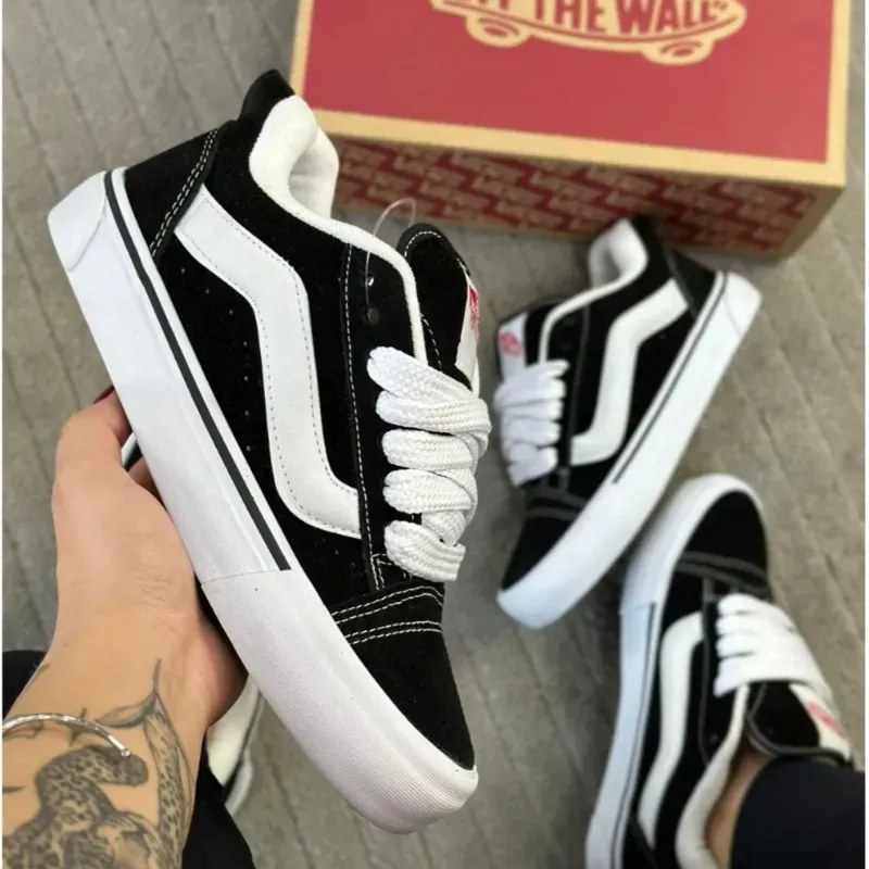 Tenis Vans Knu Skool Suede Shoe-Black/True White