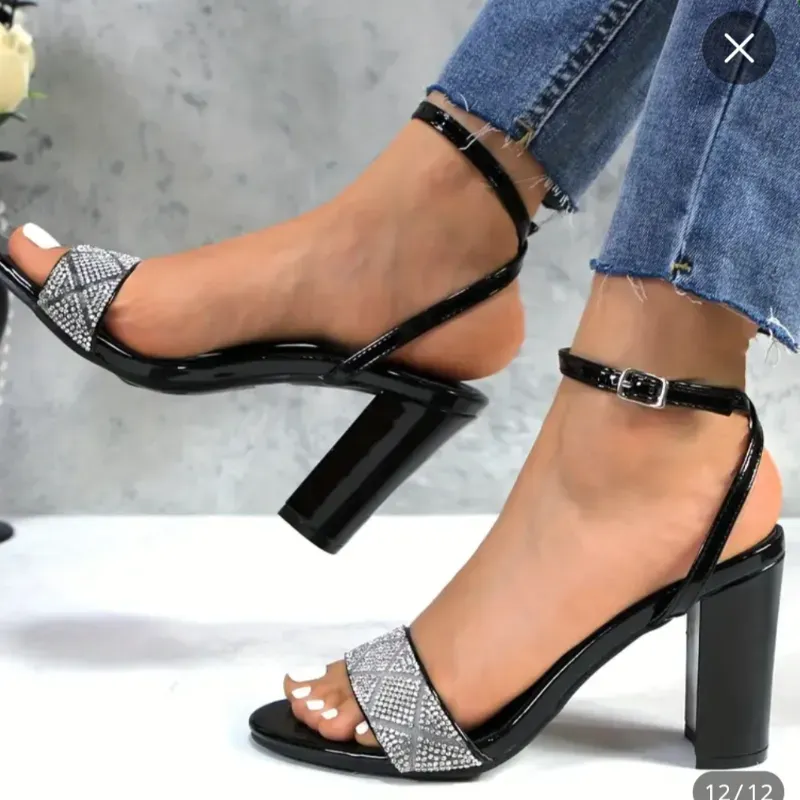 Zapato de vestir. Mujer