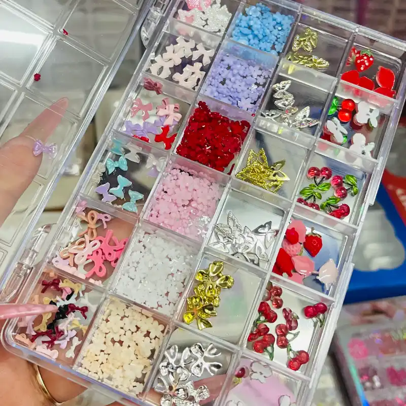 Caja de joyas , lazos , flores y cerezas