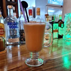 CAFÉ  FRIO CON LECHE