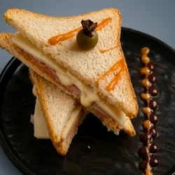 SANDWICH DE JAMON Y QUESO