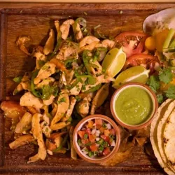 TABLA DE FAJITAS DE CERDO 1/2