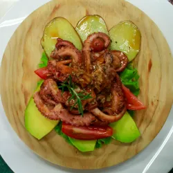 Pulpo al Ajillo