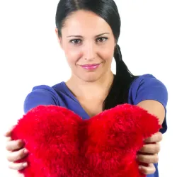 Combo No.3 Pierna Trasera de Cerdo de 15 lb + Caja de Malta Bucanero