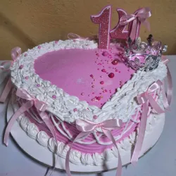 Tarta o Cake para Princesas - 25 centímetros de diametro relleno de Crema de Chocolate o Dulce de Piña. *Encargar mínimo con 48 horas de antelación*