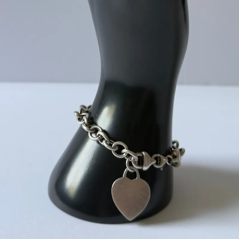 Pulsera Corazón en Plata 925 – Diseño Clásico y Elegante