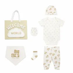 Conjunto Crema con Body Ositos, Pantalón y Gorro para Bebé