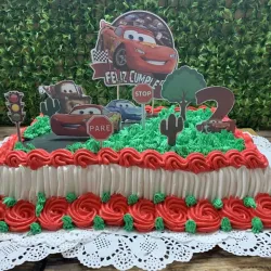 KAKE DE BANDEJA COMPLETA PEROSNALIZADO 