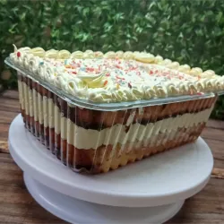 KAKE DE CAPUCHINO EN CHAROLA 