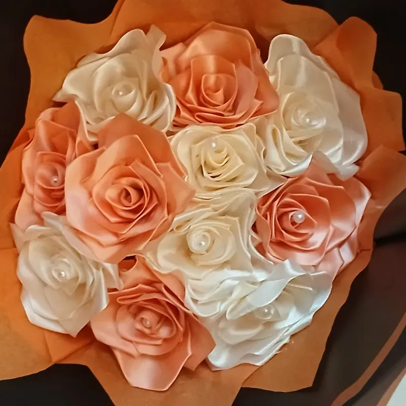 RAMO DE FLORES ETERNAS 🧡🤍