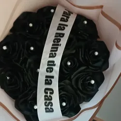 RAMO DE FLORES ETERNAS 🖤