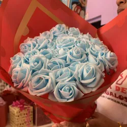 RAMO DE ROSAS ETERNAS AZUL CELESTE 