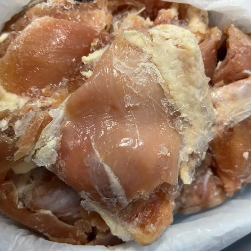 Paquetes de pollo deshuesado