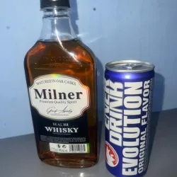 Wiski con enerjisante