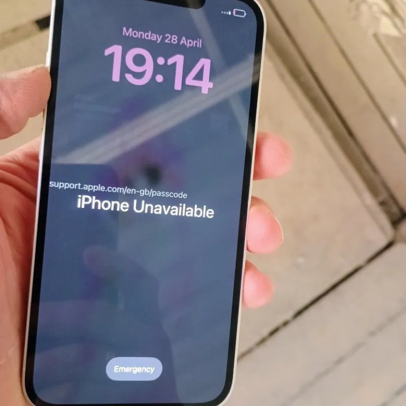 iPhone No Disponible