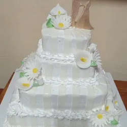 CAKE DE BODA 4 PISOS MERENGUE Y FONDANT