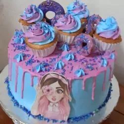 CAKE DE NATA DECORADO CON DULCES