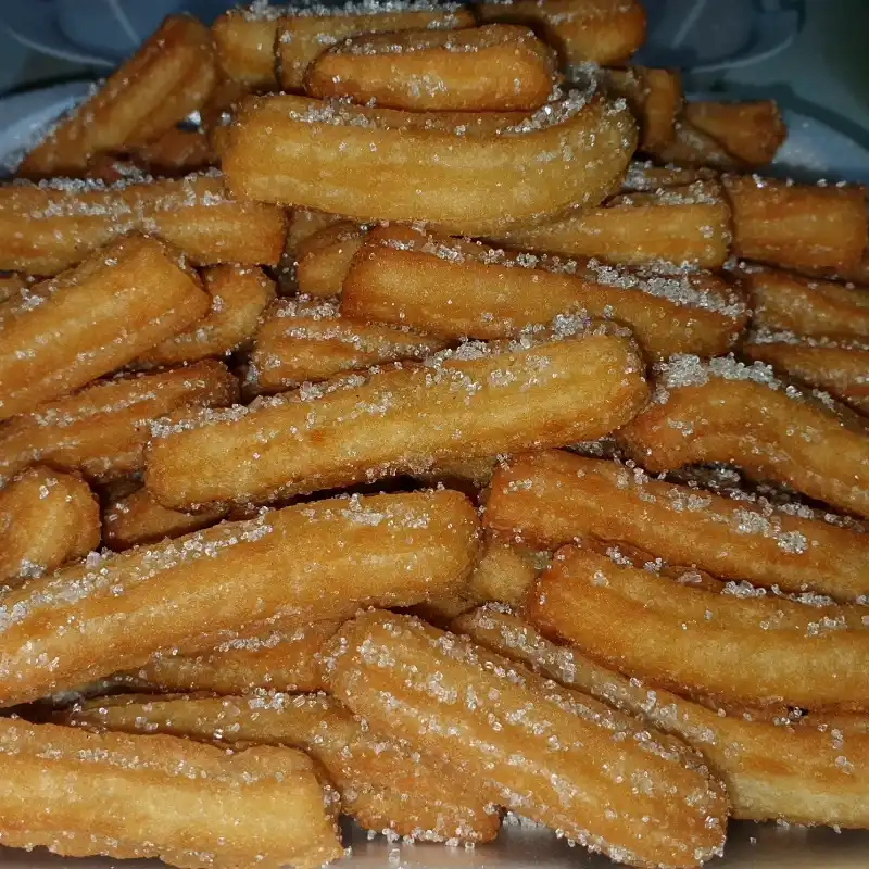 Churros cubiertos de azúcar