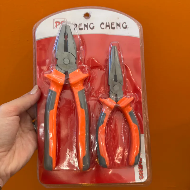 Juego herramientas de dos pinzas 