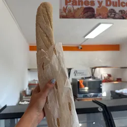 Pan baguette barra harinada