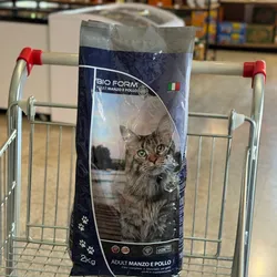 Pienso de carne de res y pollo para gato