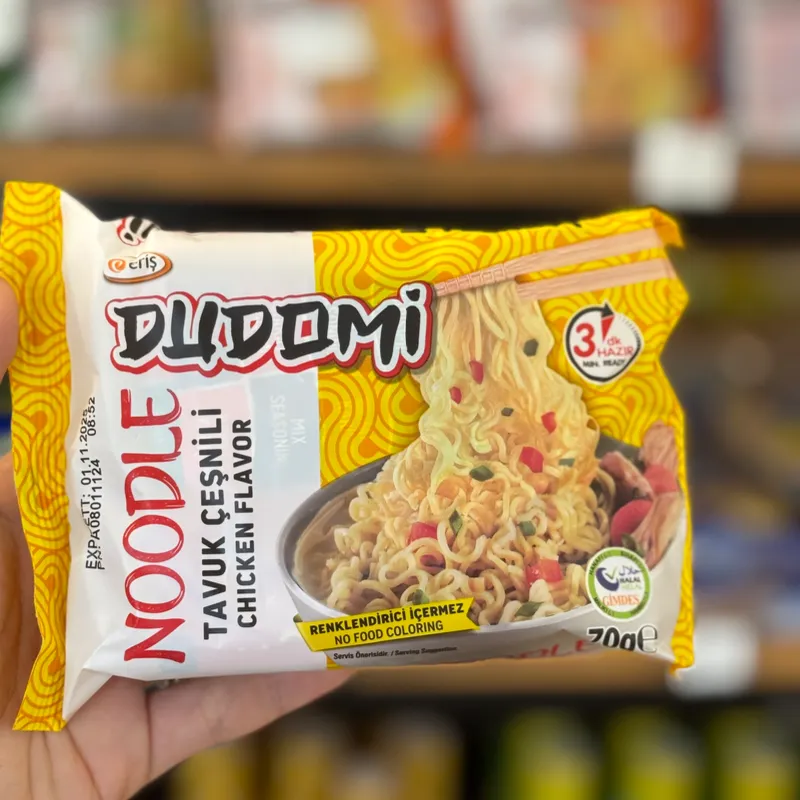 Ramen de pollo / Sopa instantánea de Pollo 