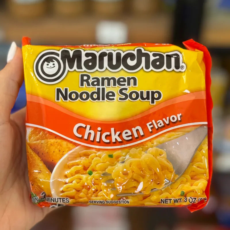Ramen de pollo / Sopa instantánea de Pollo 