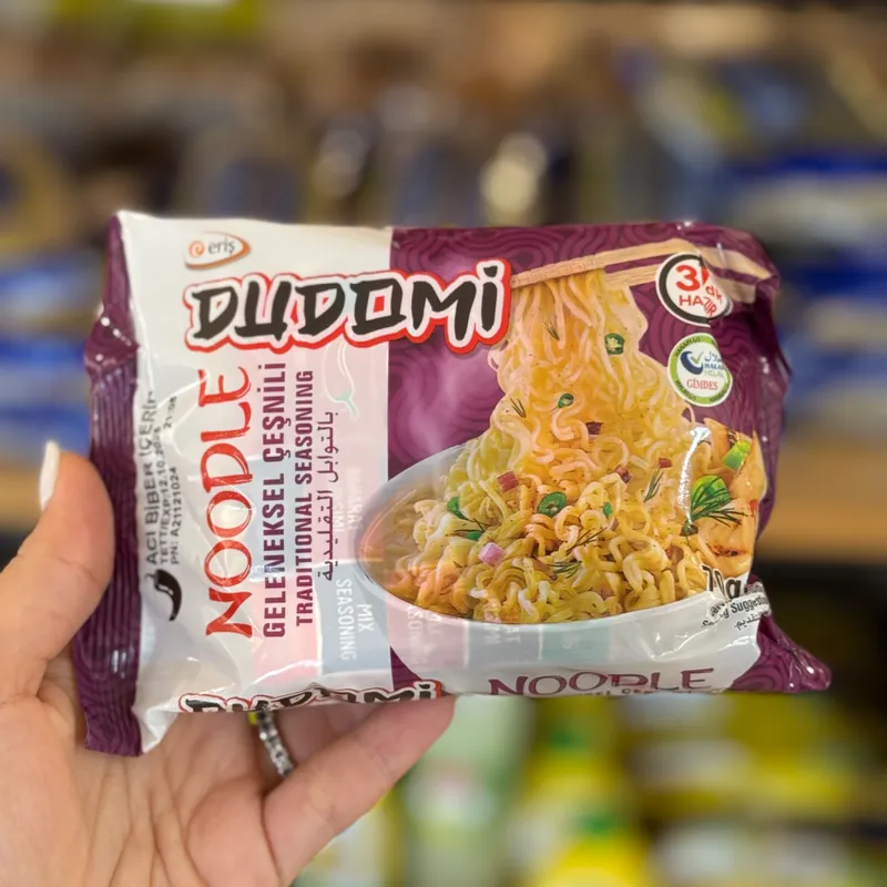 Ramen de salsa tradicional / Sopa instantánea de salsa tradicional 