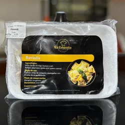 Raviolis de espinaca, queso azul y queso de crema