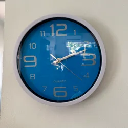 Reloj de pared mediano