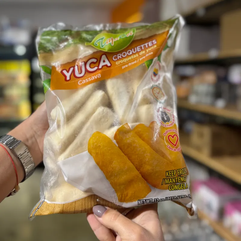Yuca frita en dedos 