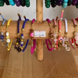 Pulseras de cordón trenzado