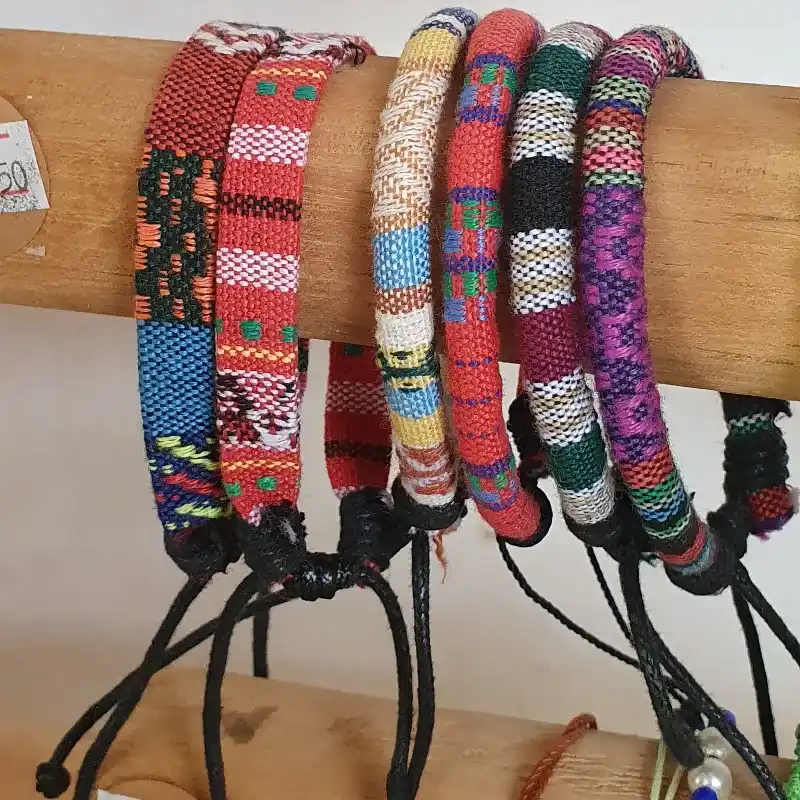 Pulseras tejidas 