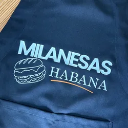 Delantales negros personalizados