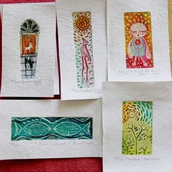 Grabados pequeños en papel manufacturado