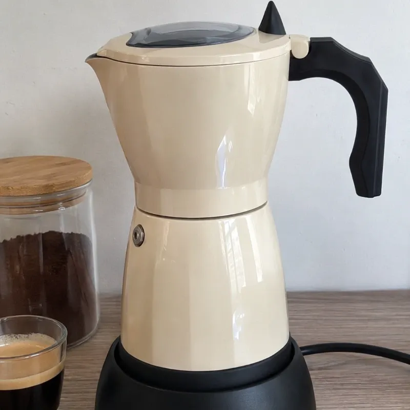 Cafetera eléctrica de 6 tazas