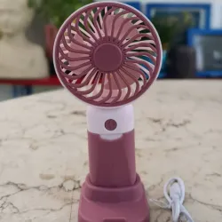 Ventilador portátil de mano.