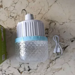 Lámpara recargable en forma de bombillo