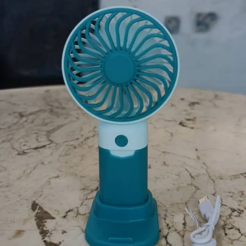 Ventilador recargable de mano