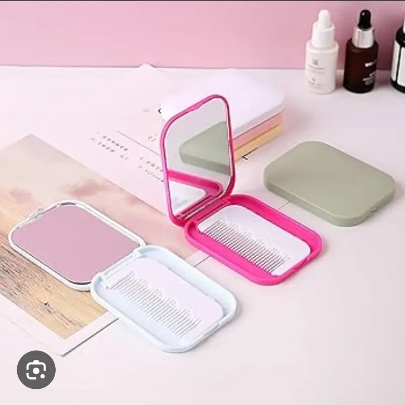 Espejo Pequeño de Maquillaje con Peine( HAPPY)