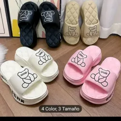 Chancletas bear