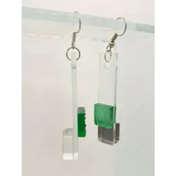 Aretes Alternos de Vidrio con detalles Verdes y Claros