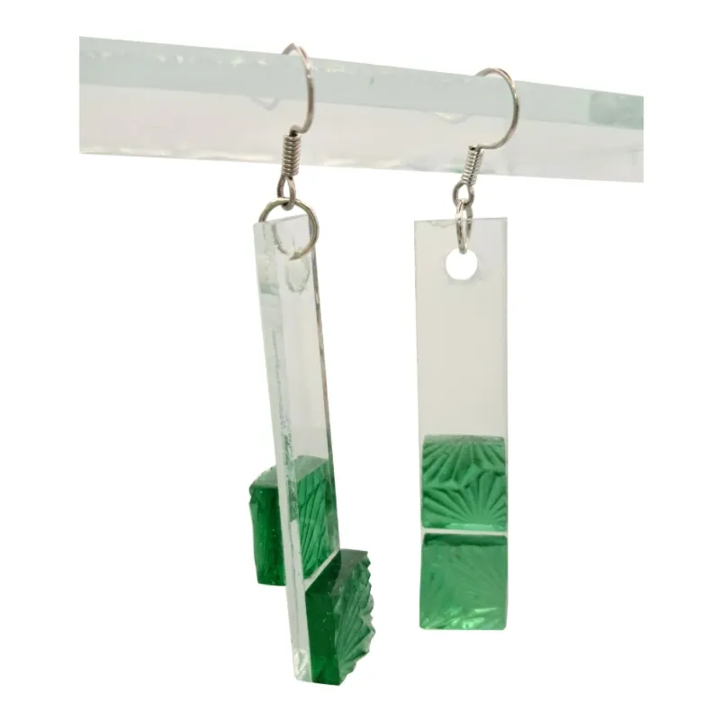 Aretes Alternos de Vidrio Verde 2