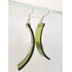 Aretes Curvos de Vidrio Verdes