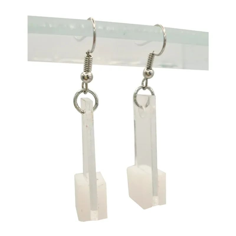 Aretes Simples de Vidrio Blanco