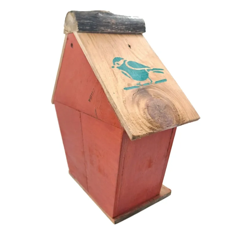 Casa de pajaro de maderea Naranja