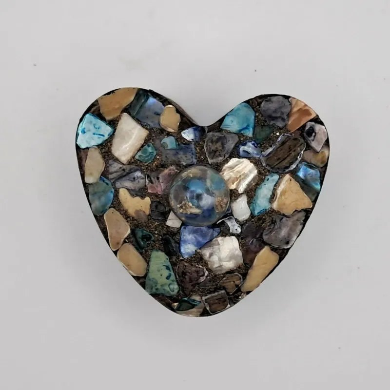 Cofre Corazón de Piedras de Río