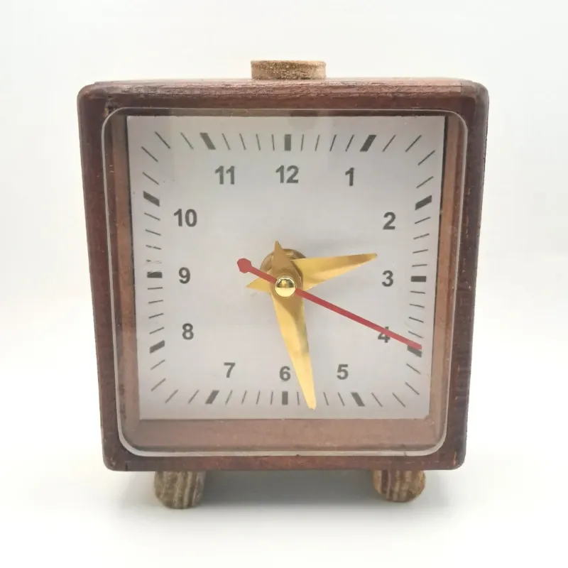 Reloj de Madera Cuadrado