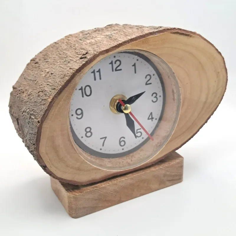 Reloj de Madera Ovalado