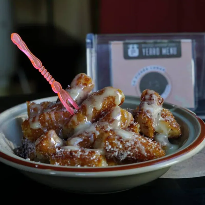 Churros con leche condensada 